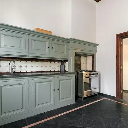 Edam Suites Apartment *