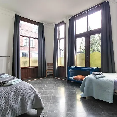 Edam Suites