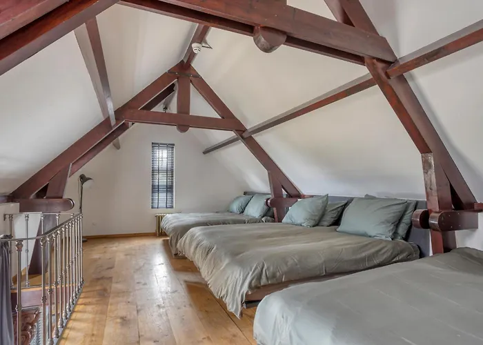 アパート Edam Suites