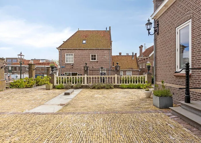 Edam Suites Apartment