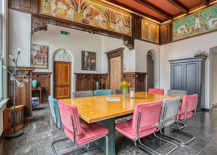 Edam Suites Apartment