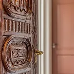 Edam Suites